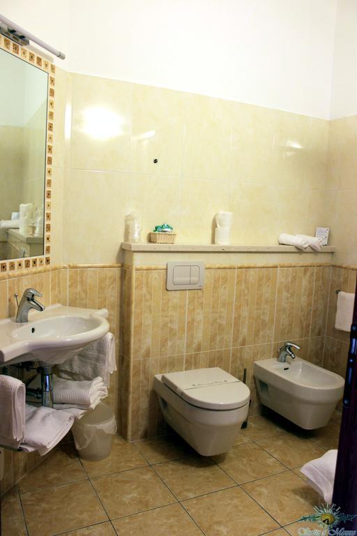 Hotel Sette E Mezzo Castelluccio Superiore Habitación foto