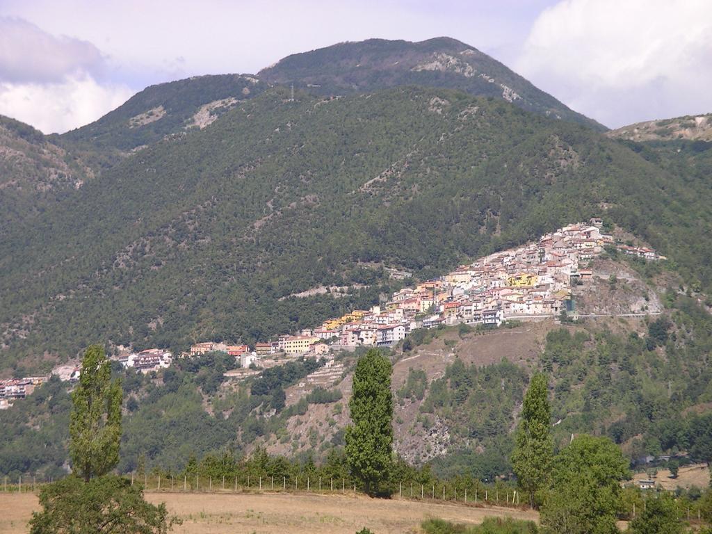 Hotel Sette E Mezzo Castelluccio Superiore Exterior foto
