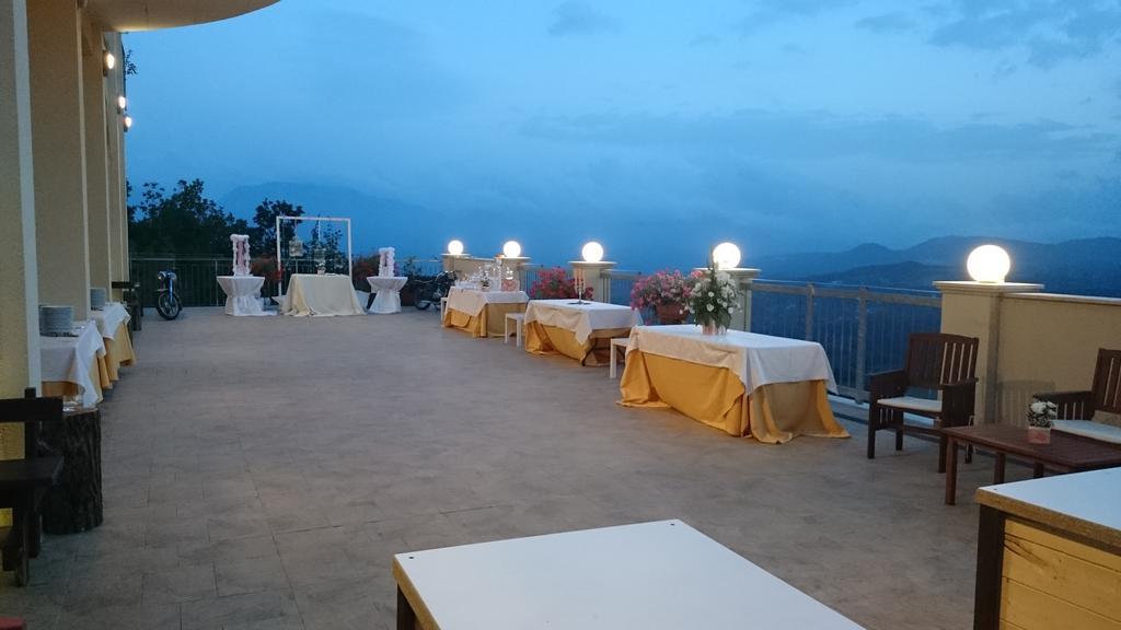 Hotel Sette E Mezzo Castelluccio Superiore Exterior foto
